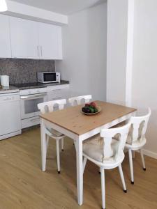 Zdjęcie z galerii obiektu 0143 Apartamento nuevo y céntrico w mieście Vigo
