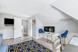 Μια τηλεόραση ή/και κέντρο ψυχαγωγίας στο Luxury 3Bed Private Apartment Near Manhattan