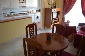 Kuchyňa alebo kuchynka v ubytovaní Apartamento Adoratrices