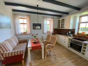 Posezení v ubytování Bummert Am Hafen 1 Greetsiel