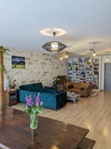 Posedenie v ubytovaní Gîte au coeur du vignoble de Cahors, 5 chambres