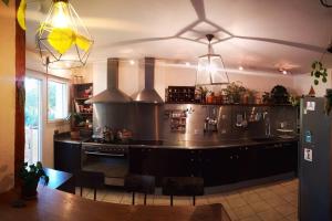 Lounge alebo bar v ubytovaní Gîte au coeur du vignoble de Cahors, 5 chambres