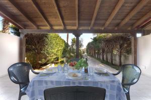 A garden outside Villino Amos by BarbarHouse