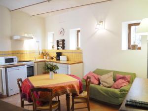 Zdjęcie z galerii obiektu Charming Provençal holiday home with garden w mieście Mollans-sur-Ouvèze