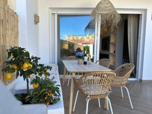 Μπαλκόνι ή βεράντα στο Benalmádena Beach House- Luxe house, prime location near Puerto Marina&Beach