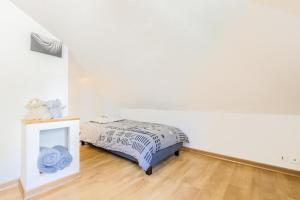 Fotografia z galérie ubytovania 8/9 personnes, ensemble de 3 logements tous équipés et climatisés, Wifi, Netflix, centre ville à 400m, boites à clés v destinácii Pallud