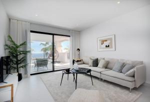 Posedenie v ubytovaní 2 Bedroom Apartment @Estepona Hills With Sea View!