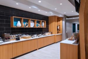 Kuchyň nebo kuchyňský kout v ubytování SpringHill Suites by Marriott Austin North