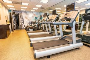 Fitness centrum a/nebo fitness zařízení v ubytování Fairfield Inn & Suites by Marriott San Antonio Downtown/Alamo Plaza