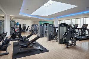 Fitness centrum a/nebo fitness zařízení v ubytování The Opus Westchester, Autograph Collection