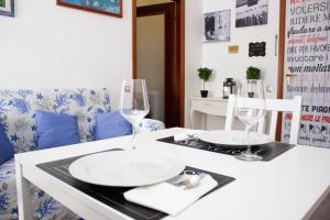 Et opholdsområde på [1km dalla Torre] Appart. con balcone e posto auto + 16 billeder