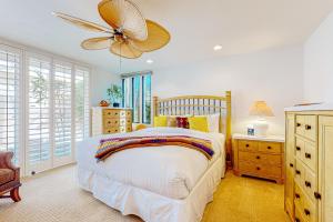 Katil atau katil-katil dalam bilik di Indian Wells Elegance +22 gambar