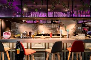 Getränke in der Unterkunft Moxy The Hague