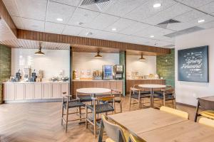 A restaurant or other place to eat at Fairfield Inn & Suites Rolla