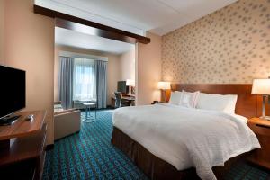 Postel nebo postele na pokoji v ubytování Fairfield Inn & Suites by Marriott Rock Hill