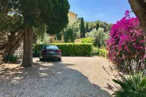 Сад в Charming property with private pool