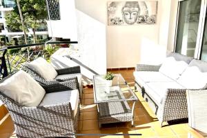Posedenie v ubytovaní MI CAPRICHO 4C BEACHFRONT -Apartment with sea view - Costa del Sol