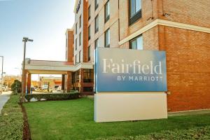 a sign in front of a building at Fairfield Inn by Marriott New York LaGuardia Airport/Astoria in Queens