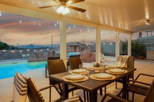 Modern Boho Retreat with Strip Views, Pool and Pool Table - 4br, 3ba