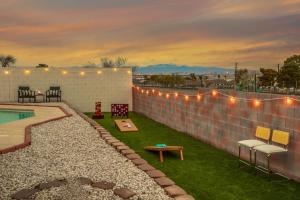 Modern Boho Retreat with Strip Views, Pool and Pool Table - 4br, 3ba