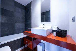 Kúpeľňa v ubytovaní NC APARTMENTS Ático Canyelles Mar - 5 PAX