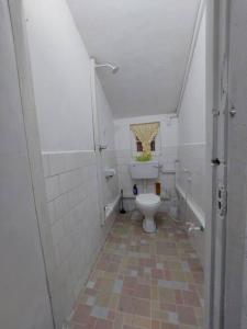 Vonios kambarys apgyvendinimo įstaigoje Mombasa Comfort House, Old Town