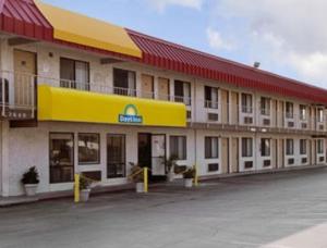 Gallery image of Days Inn by Wyndham Fresno South in Fresno