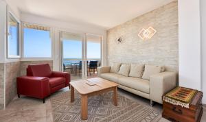 Χώρος καθιστικού στο Apartamento Torre Bona - Seafront, 10 meters from the beach!