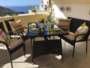 Fotografia z galérie ubytovania Luxurious 2 bedroom apartment with big sunny terrace and a fantastic view v destinácii Puerto Rico de Gran Canaria