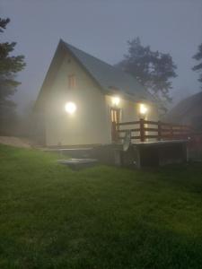 Budova, kde se prázdninový dům nachází