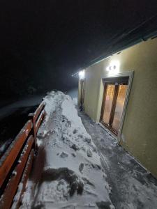 Stašina vikendica Divčibare v zimě