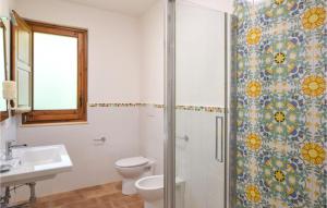 A bathroom at Lovely Apartment In Longobardi Marina