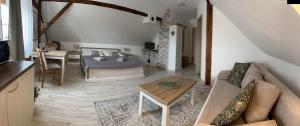 Posteľ alebo postele v izbe v ubytovaní Apartmány Lavander Mikulov
