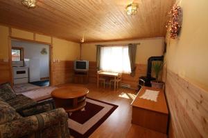 TV a/nebo společenská místnost v ubytování Glenogle Mountain Lodge and Spa