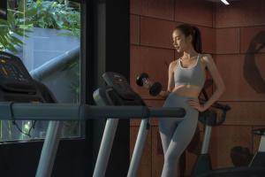 Фитнес-центр и/или тренажеры в Holiday Inn Resort Krabi Ao Nang Beach by IHG