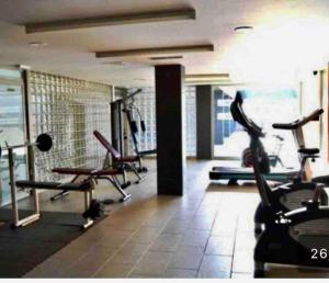 Posilňovňa alebo fitness centrum v ubytovaní Atico Duplex en Playa Serena
