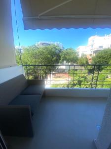 Balkón nebo terasa v ubytování Comfort & Care - spacious flat in Marousi