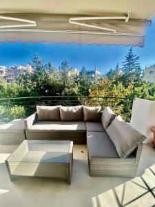 Posezení v ubytování Comfort & Care - spacious flat in Marousi