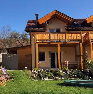 Zahrada ubytování Berghaus Christel, bergbeek in grote tuin