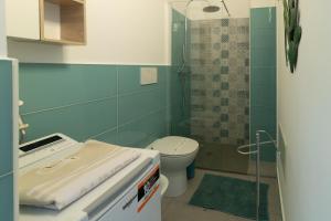 A bathroom at Appartamenti Craulo