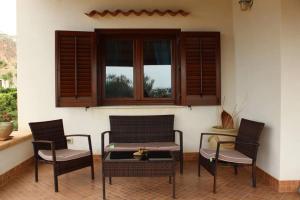 A seating area at Villa Orizzonte