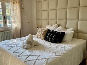 Postel nebo postele na pokoji v ubytování Charming villa in Grimaud with outdoor private pool