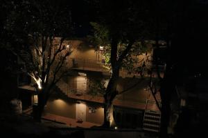 Φωτογραφία από το άλμπουμ του NomadGao Dharamkot - Great Views, Fast WiFi, Interesting People, Near Mcleodganj σε McLeod Ganj