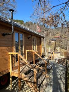 Fotografie z fotogalerie ubytování Les chambres et Roulottes des Noisetiers v destinaci Leysin