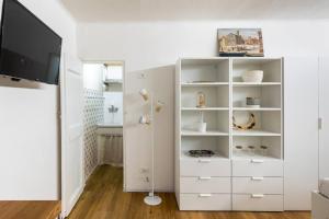 A kitchen or kitchenette at Casa Pratello