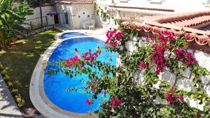 The swimming pool at or close to Deruni Ilıca