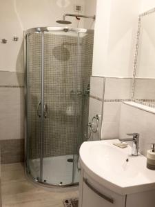 A bathroom at La Boa B&B