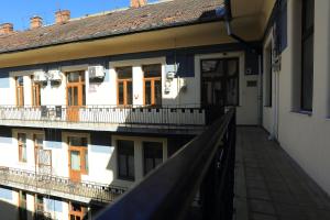 Un balcón o terraza de Napoca Central Apartment