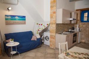 Siracusa Casa Tiche & Selene的厨房或小厨房