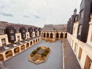 Zdjęcie z galerii obiektu Au nom de la Rose - superbe studio centre Rouen - 197 w Rouen